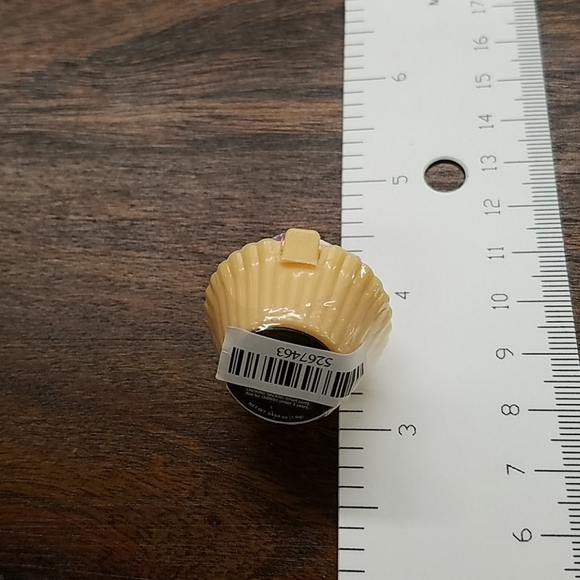 Cupcake Magical Lip Gloss 1.6 gram - Picture 2 of 2